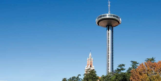 FARO DE MONCLOA