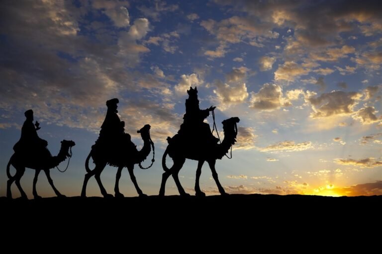 ¿EN QUE SE BASA LA TRADICIÓN DE LOS REYES MAGOS?
