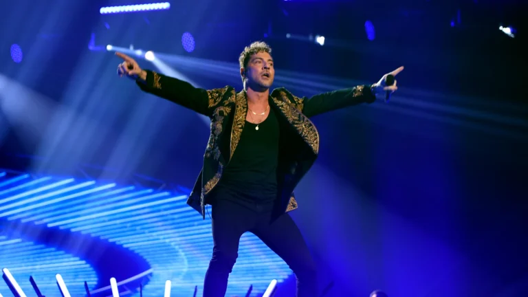 David Bisbal Anuncia su Gira Me Siento Vivo Tour 2023 y un Espectáculo Inolvidable en el WiZink Center de Madrid