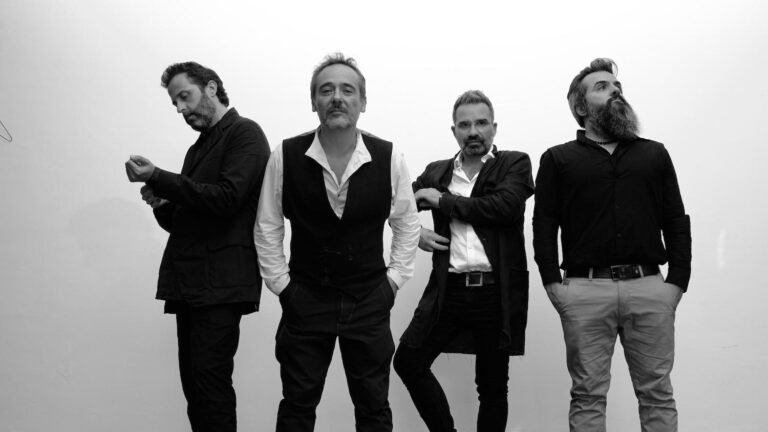 Love Of Lesbian: Un Épico Viaje Hacia el Disco de Oro y Más Allá